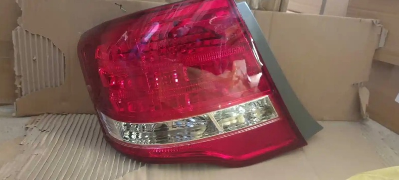 Задние стоп фары от Toyota Axio 2010